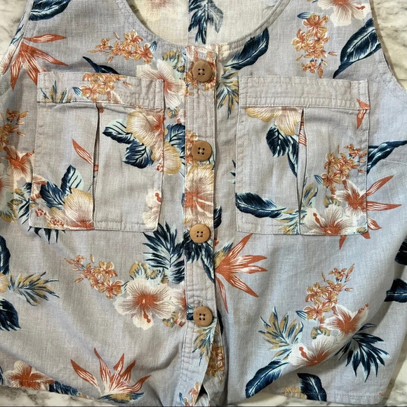 Vanilla Star Grey Tropical Print Button Down Tie Front Sleeveless top, Large - Picture 5 of 12